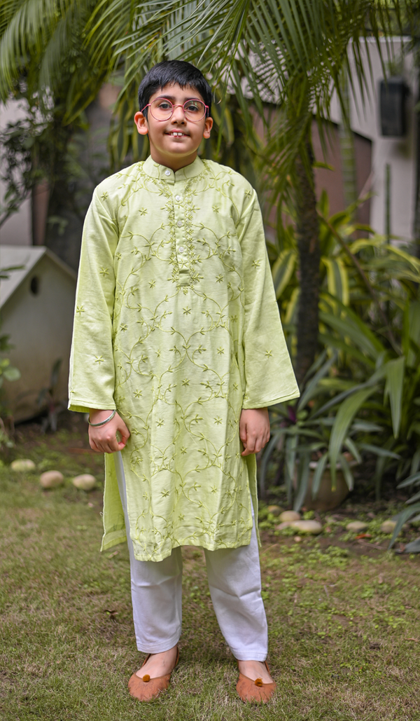 ROYAL CHIKANKARI kurta pyjama set
